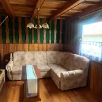Apartma Med Vinogradi 류토메르