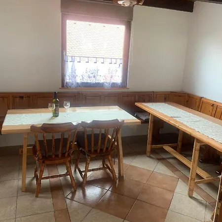 Daire Apartma Med Vinogradi Ljutomer
