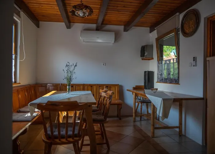 Appartement Apartma Med Vinogradi *